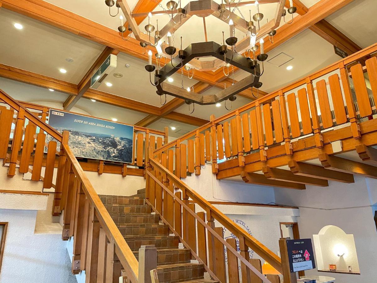 Hotel Sankt Moritz Shiga Shimotakai Екстериор снимка