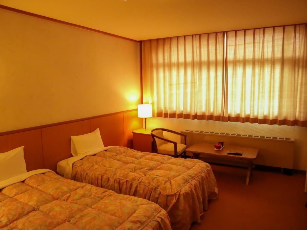 Hotel Sankt Moritz Shiga Shimotakai Екстериор снимка