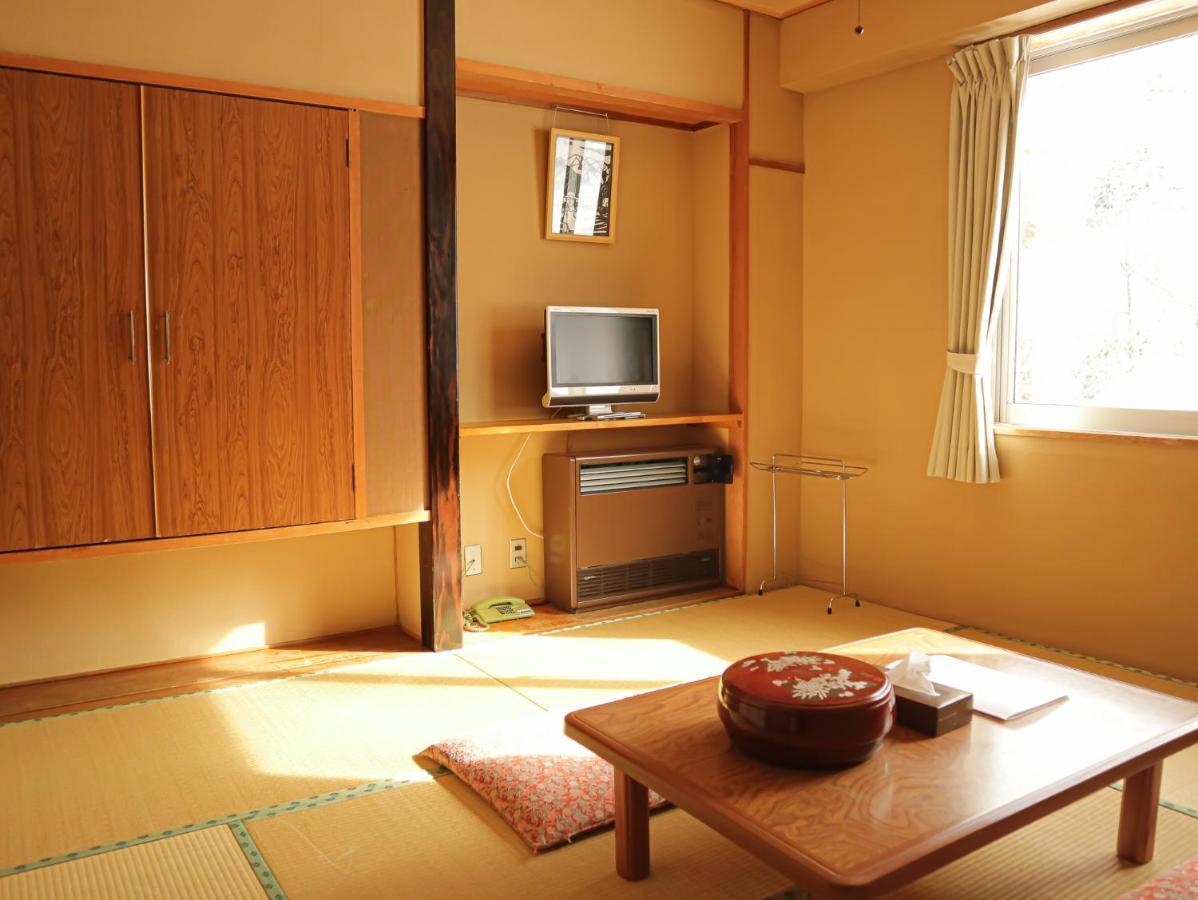 Hotel Sankt Moritz Shiga Shimotakai Екстериор снимка